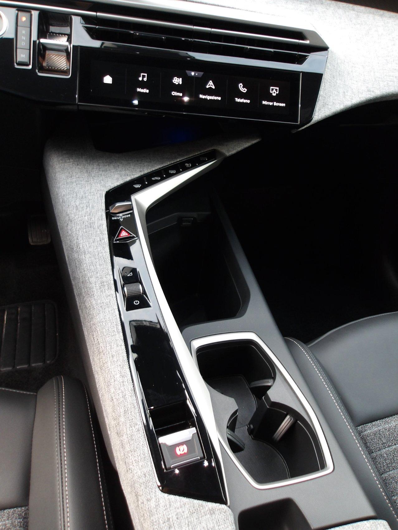 Peugeot 3008 Hybrid 145 e-DCS6