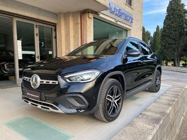 MERCEDES-BENZ GLA 200 d Automatic Sport Plus-LUCI AMBIENTE MULTICOLORE