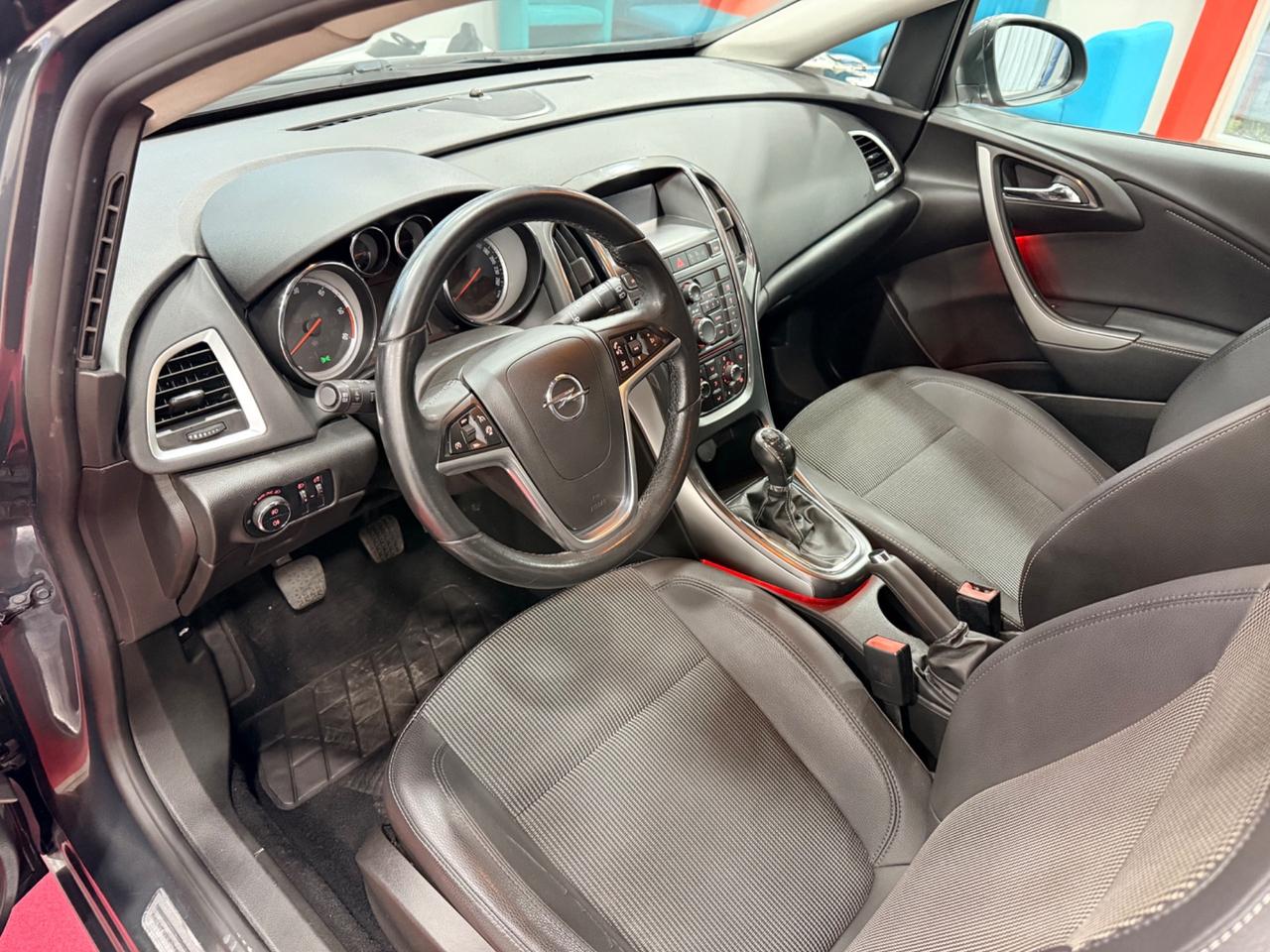Opel Astra 2.0 CDTI 165CV 5 Porte Cosmo