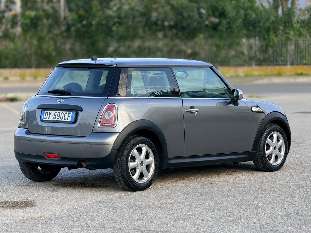 Mini Cooper 1.4 ok neopatentati