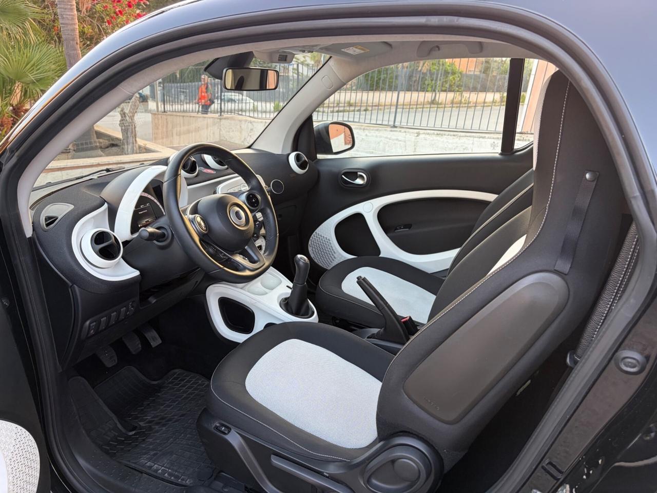 Smart ForTwo 1000 62 kW coupé passion