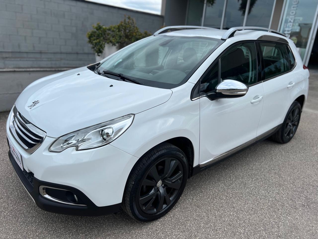 Peugeot 2008 1.6 e-hdi 92cv 8v Allure NAVI/PELLE/17; PERFETTA!