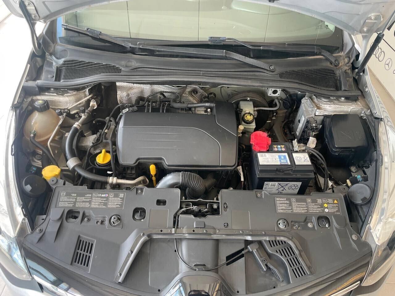 Renault Clio - Distribuzione eseguita e CarPlay