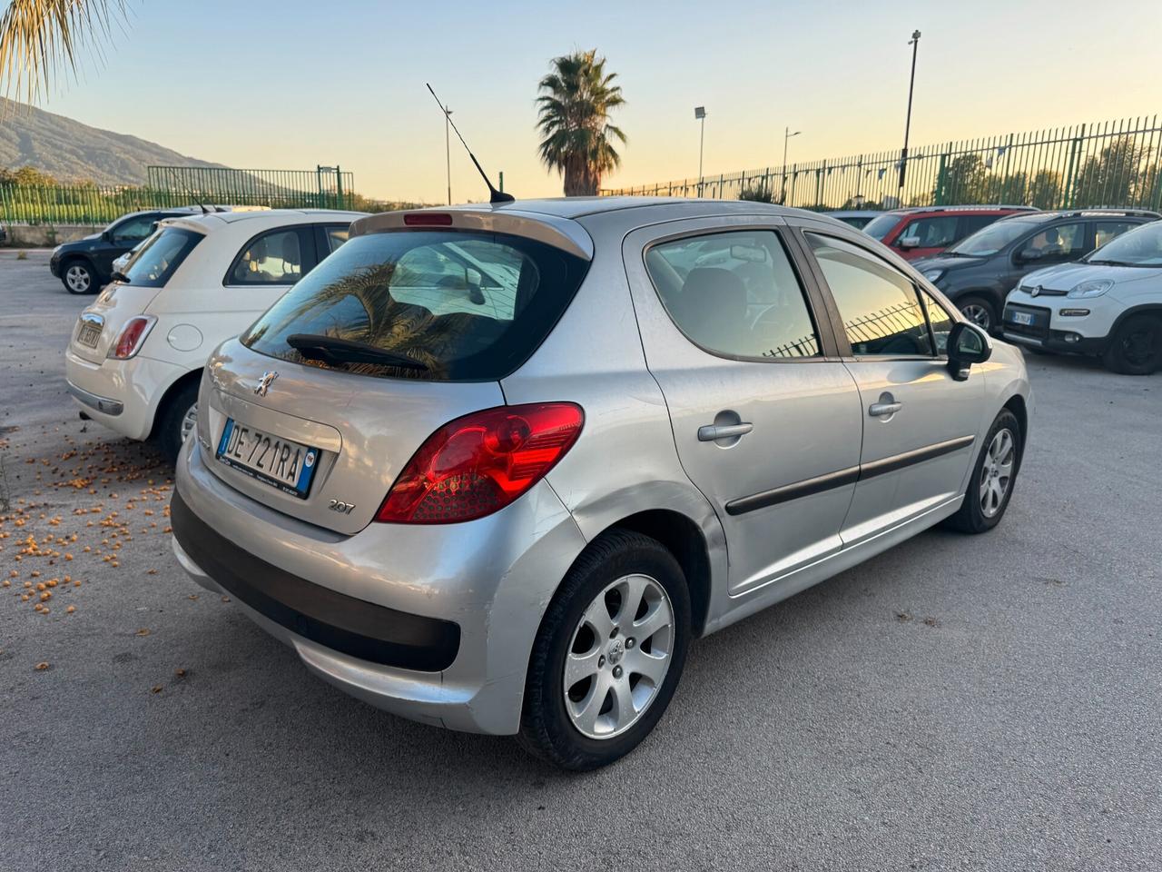Peugeot 207 1.4 HDi 70CV 5p
