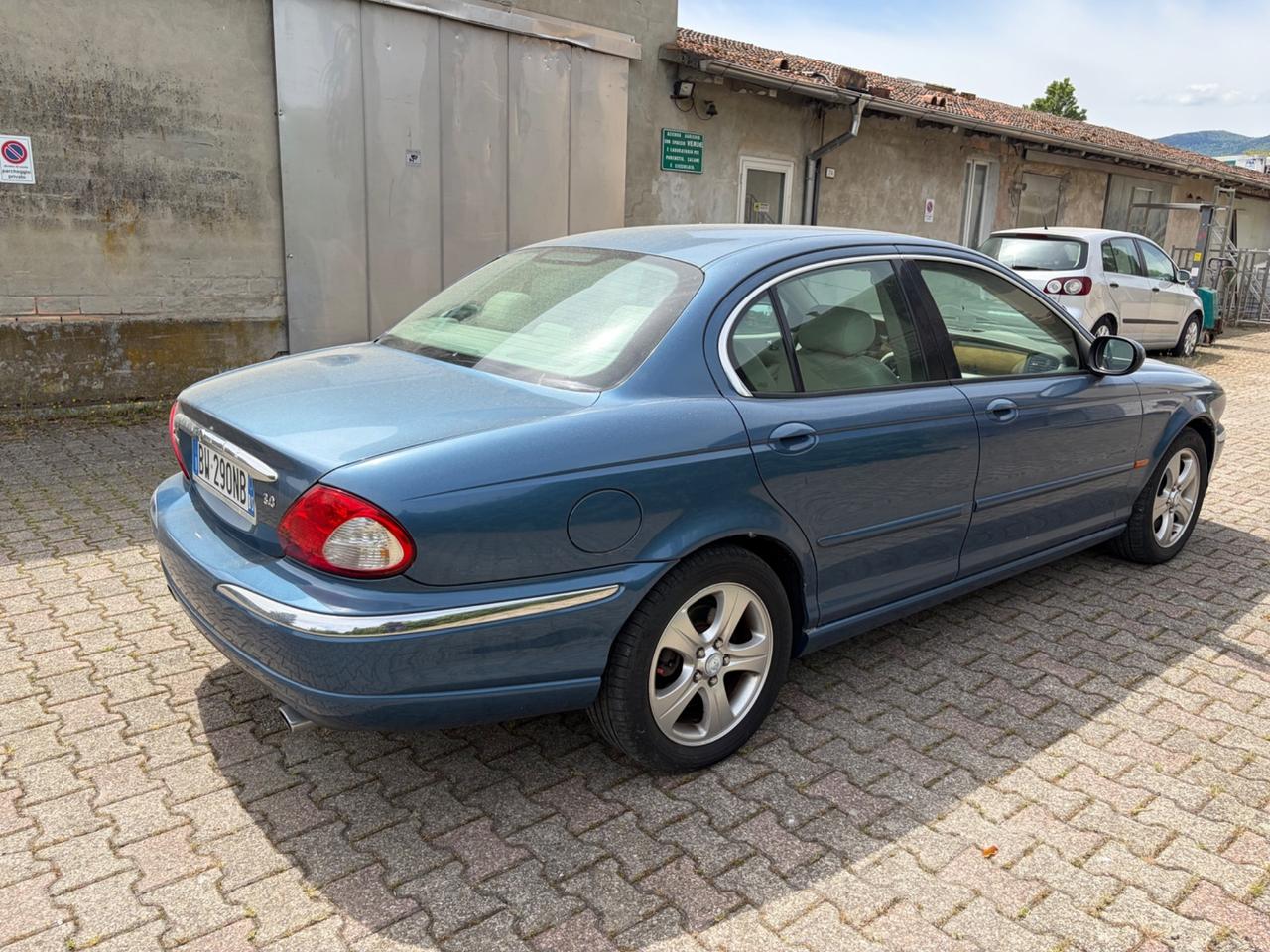 Jaguar X-Type 3.0 V6 24V