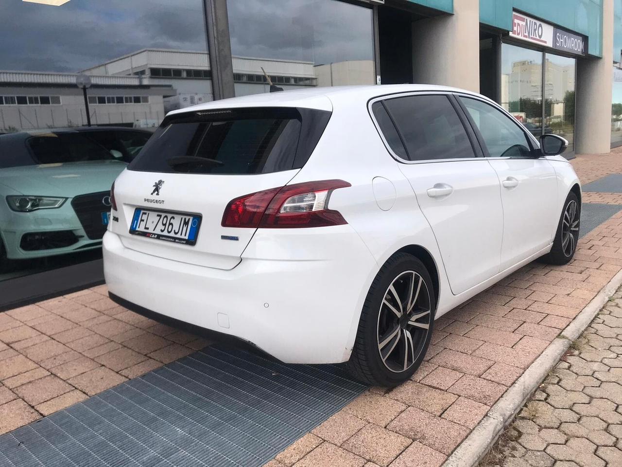 Peugeot 308 BlueHDi 120 S&S Business