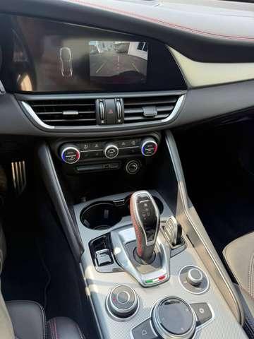 Alfa Romeo Giulia 2.0 t Competizione Q4 280cv autom. TELECAMERA/HARMANKARDON/FULL LED/CARPLAY/SEDILI RISCALDATI - Prom