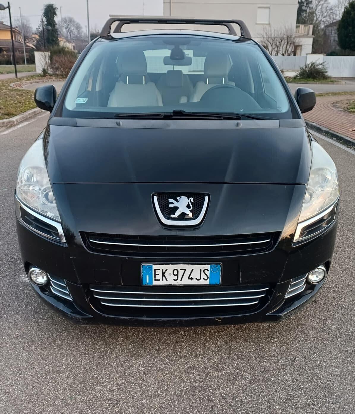 Peugeot 5008 1.6 HDi 112CV Féline