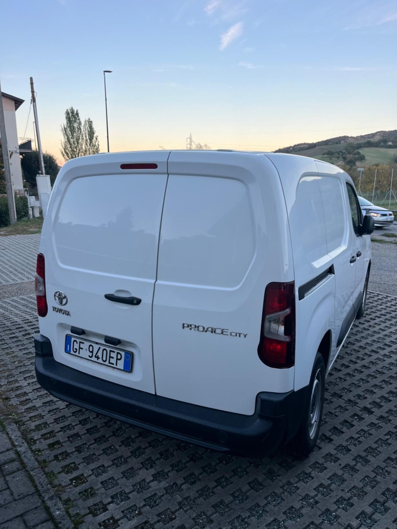 Toyota Proace 1.5D 105cv 3 posti