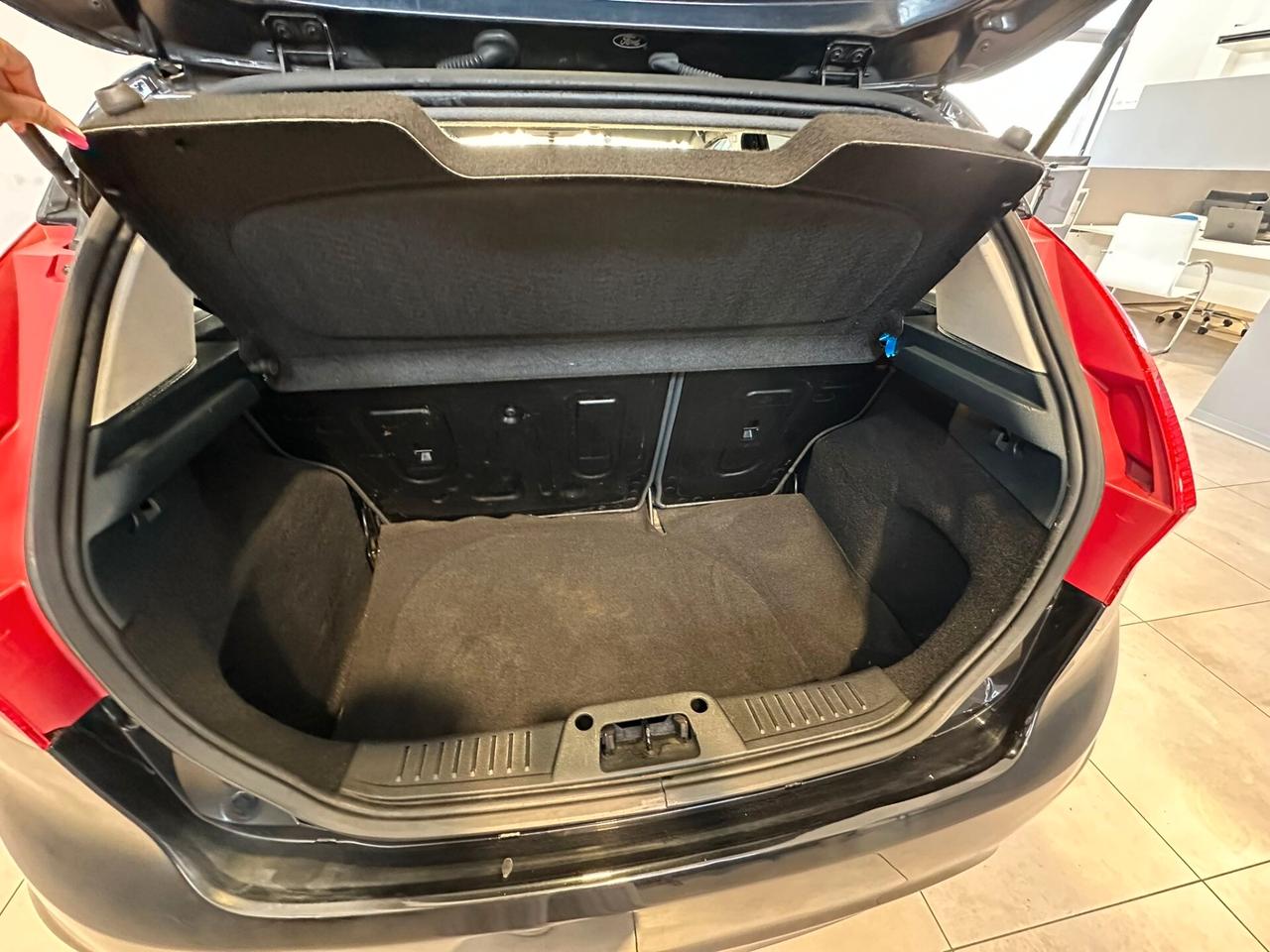 Ford Fiesta 1.4 TDCi 68CV 5 porte Titanium