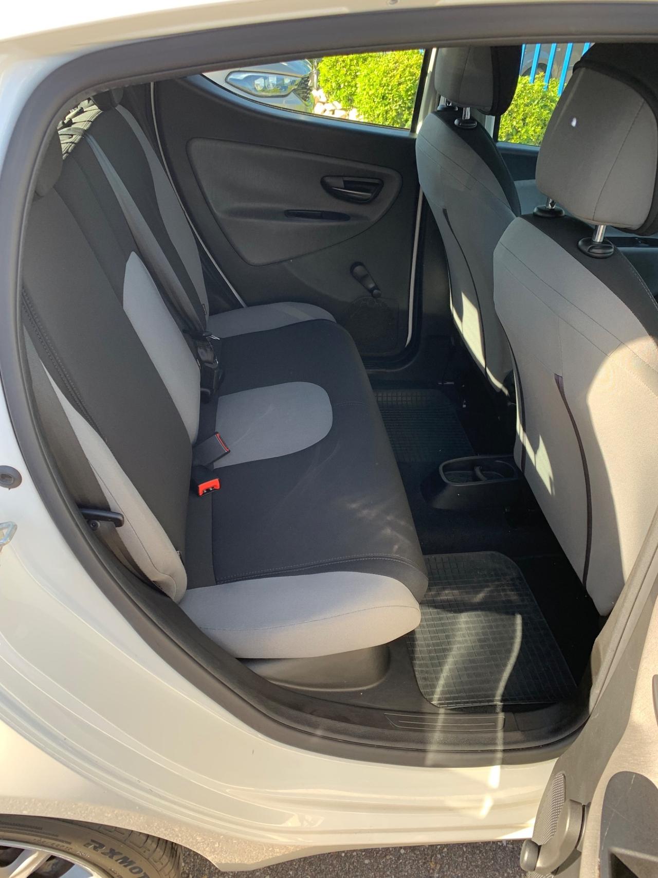 Lancia Ypsilon 1.2 69 CV 5 porte Gold