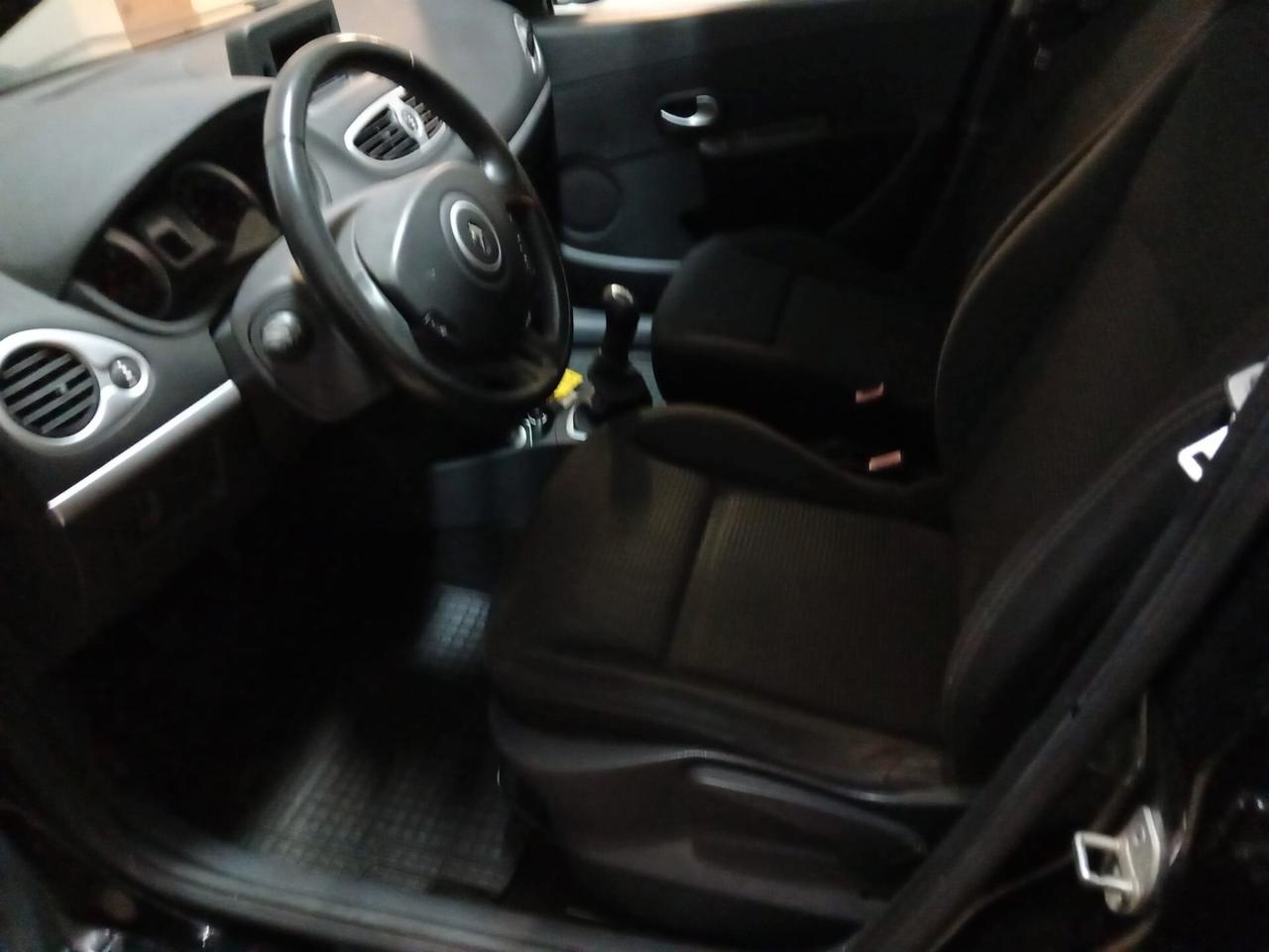 Renault Clio 1.2 16V 5 porte Dynamique DA NEOPATENTATI