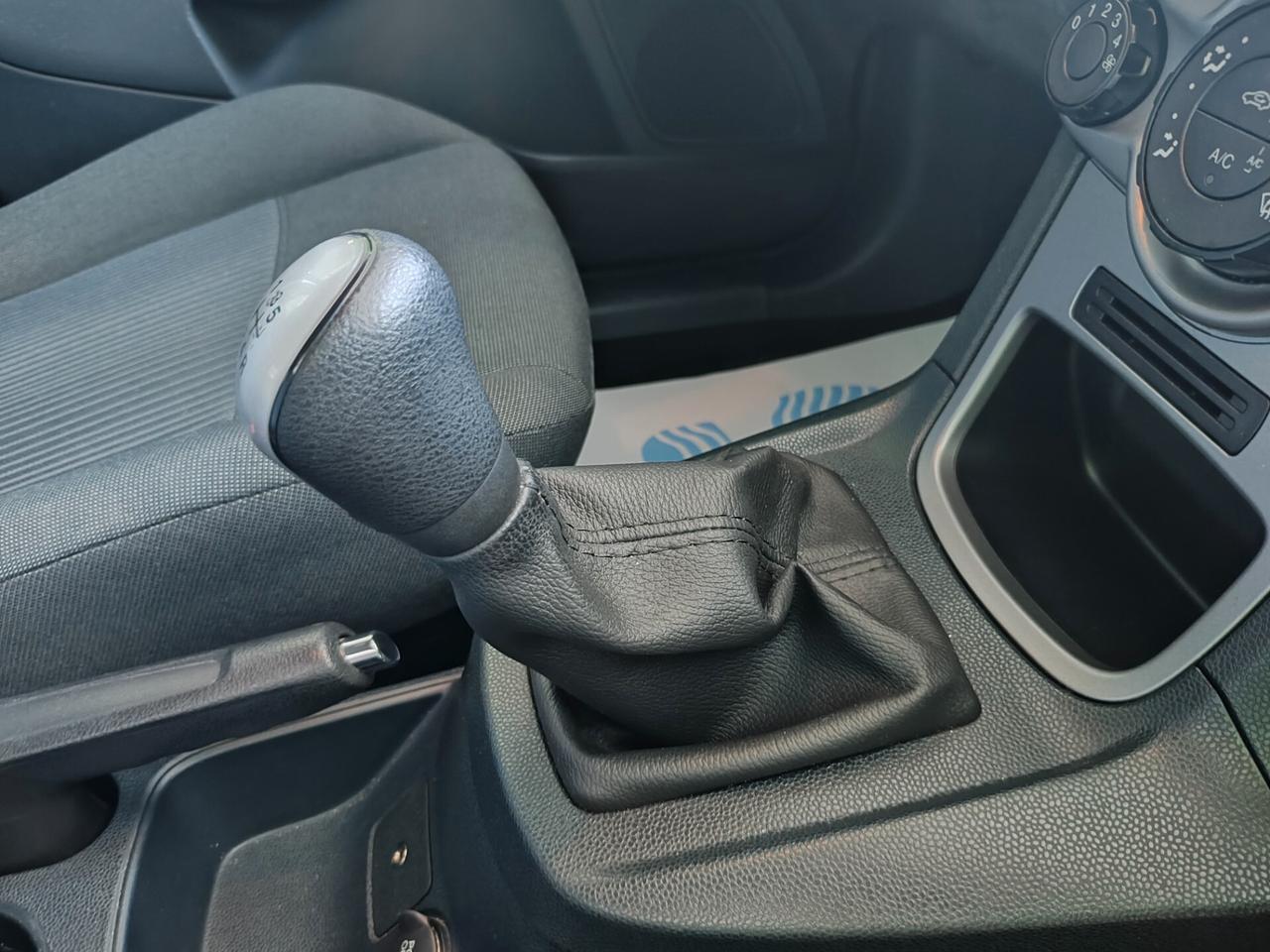 FORD FIESTA 23.000KM NEOPATENTATI