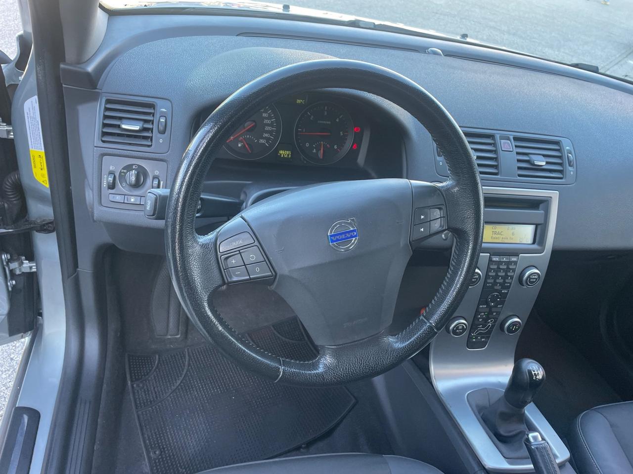 Volvo V50 1.6 D ok neo patentati pronta al uso