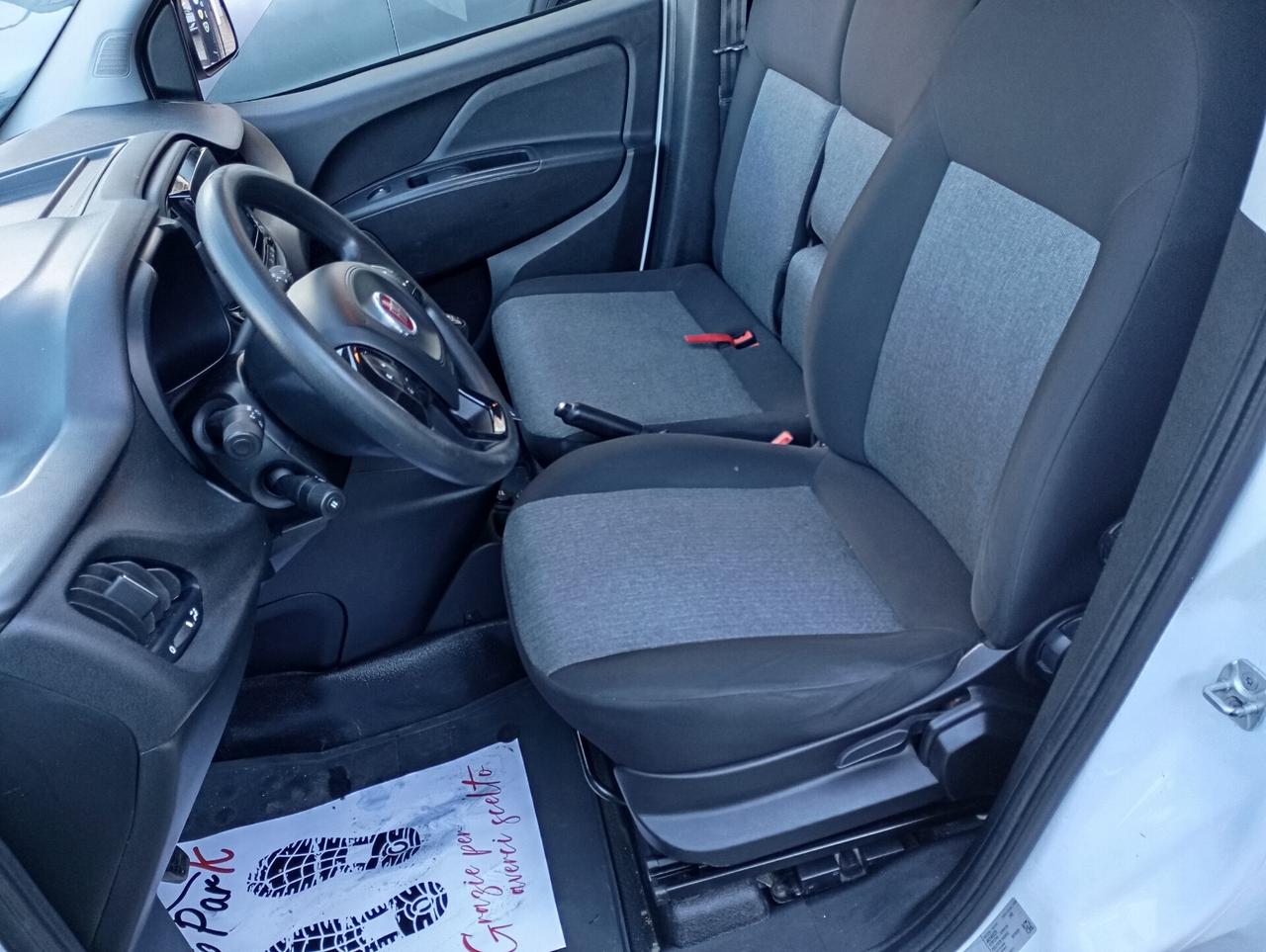 Fiat Doblo Cargo 1.6 Multijet 105CV Lounge 3 Posti