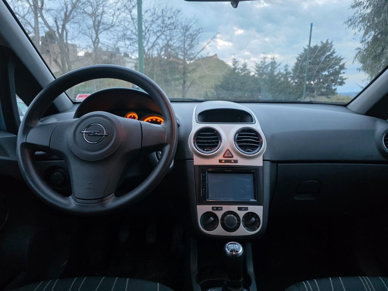 Opel Corsa 1.2 5 porte Cosmo