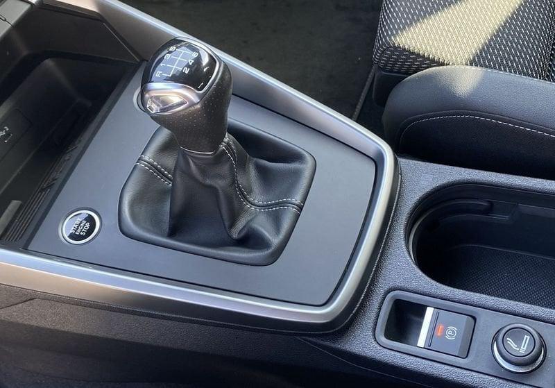 Audi A3 SPB S Line interno ed esterno 2.0 TDI 150CV s-tronic 35