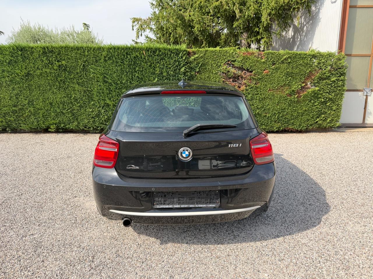 Bmw 118 118i 5p. Unique