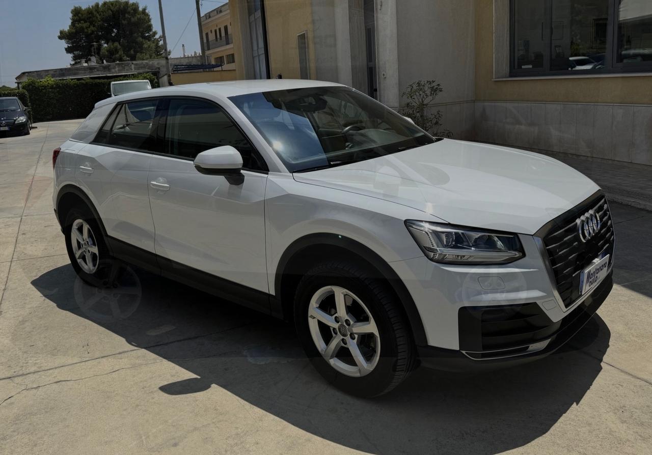 Audi Q2 35 TDI quattro S tronic Business Design