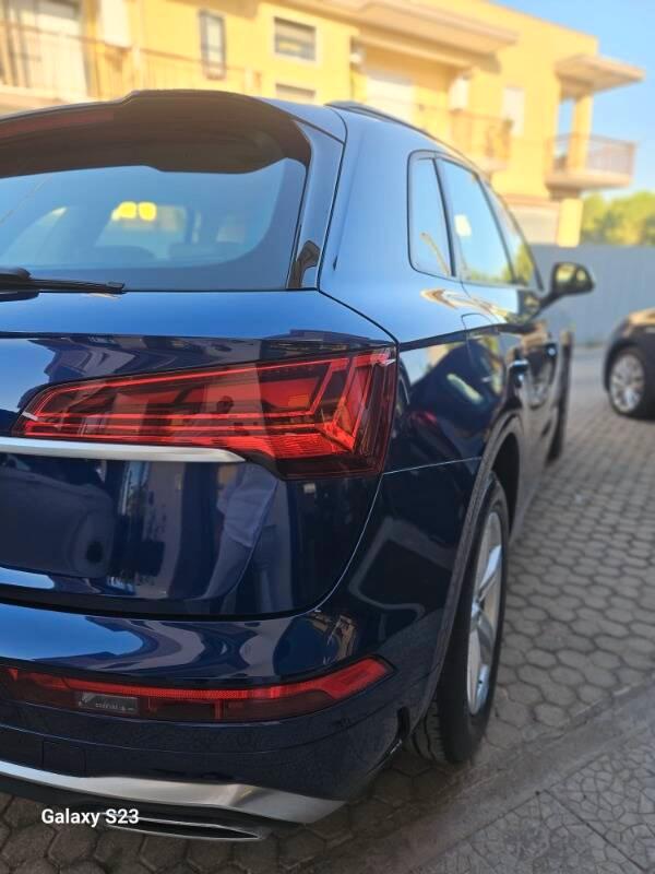 Audi Q5 35 2.0 tdi mhev 12V Business s-tronic