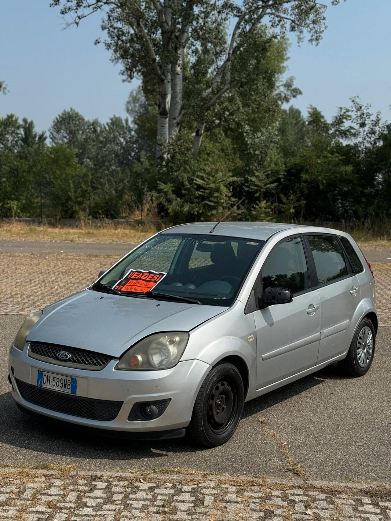 Ford Fiesta 1.4 16V aut. 5p. Ghia