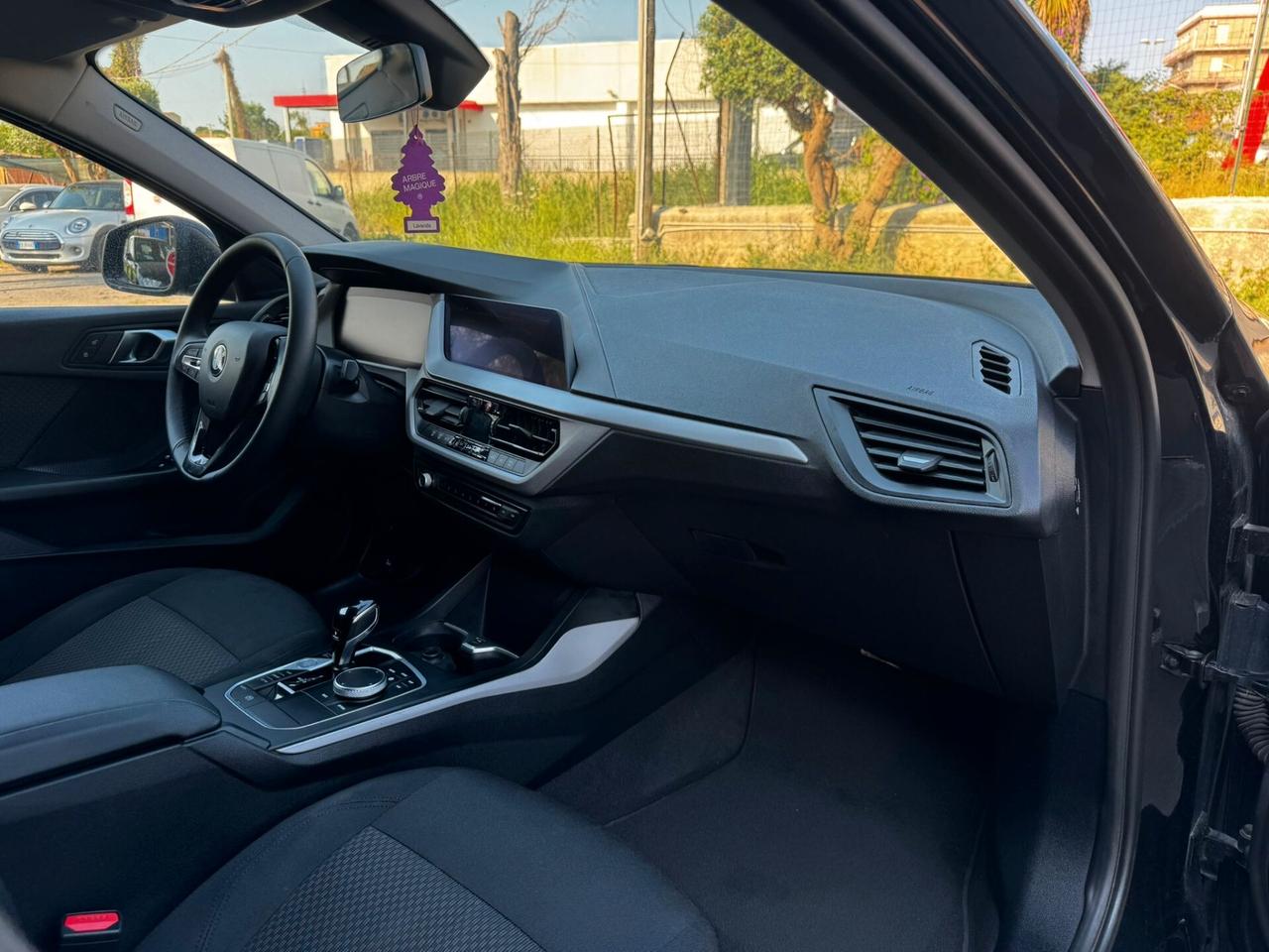 Bmw 116 116d 5p. Advantage
