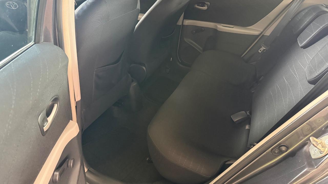 Toyota Yaris 1.3 5 porte Sol