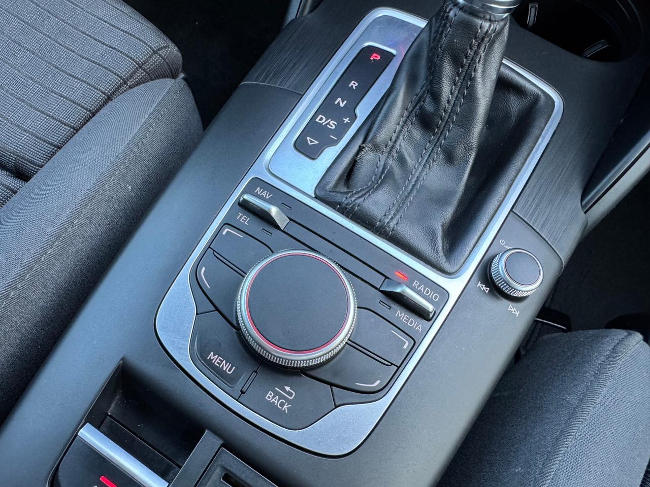 Audi A3 Sedan 1.6 TDI clean diesel S tronic Ambition