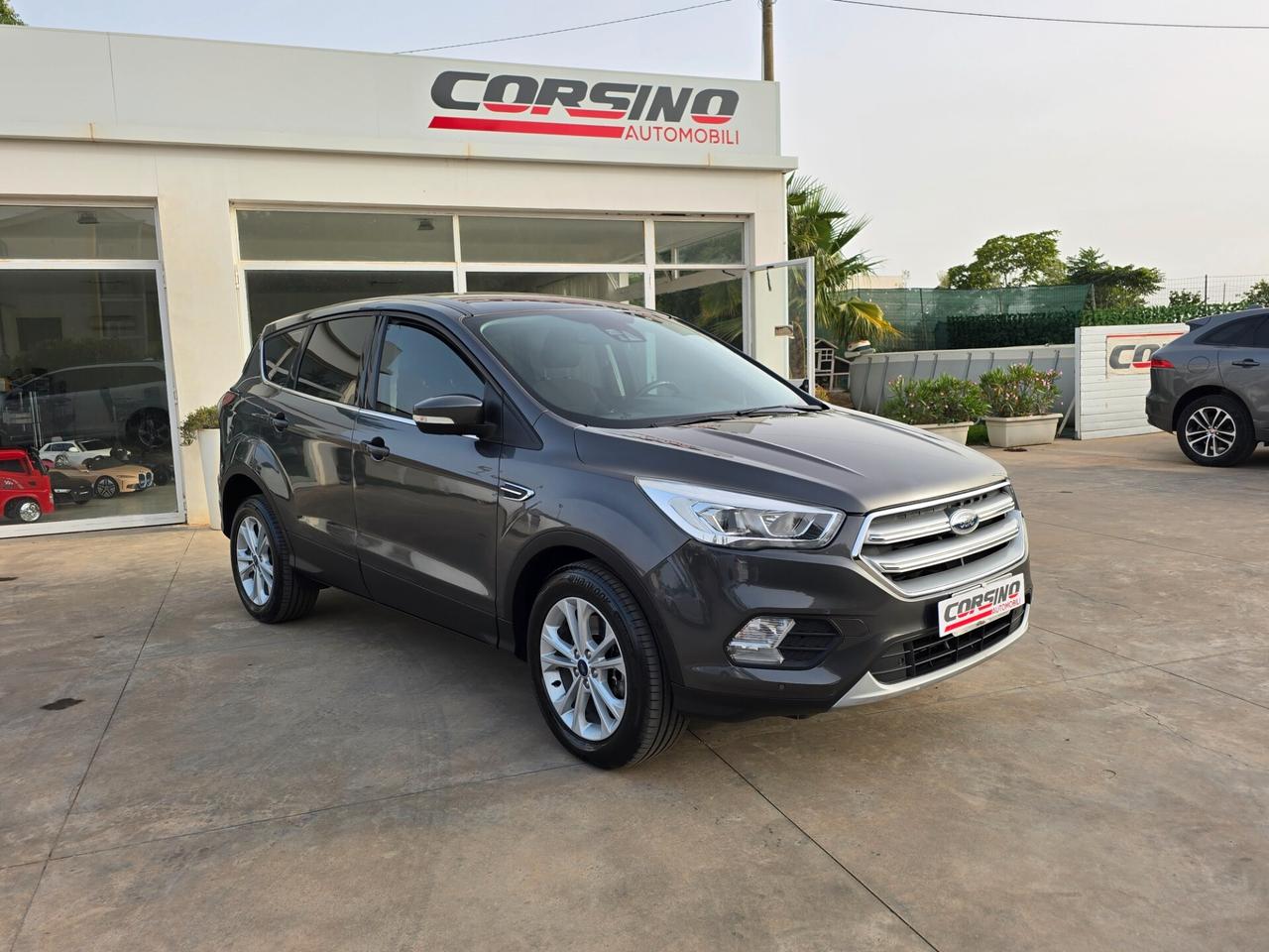 Ford Kuga 1.5 TDCI 120 CV Powershift Business