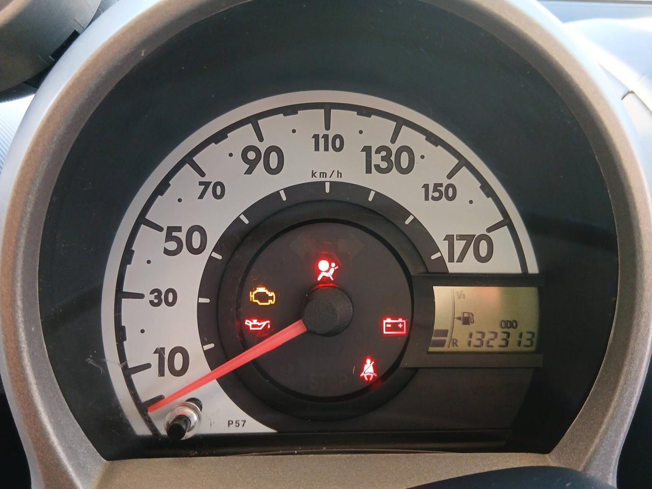 Peugeot 107 1.0b 5p solo km132000 full 10