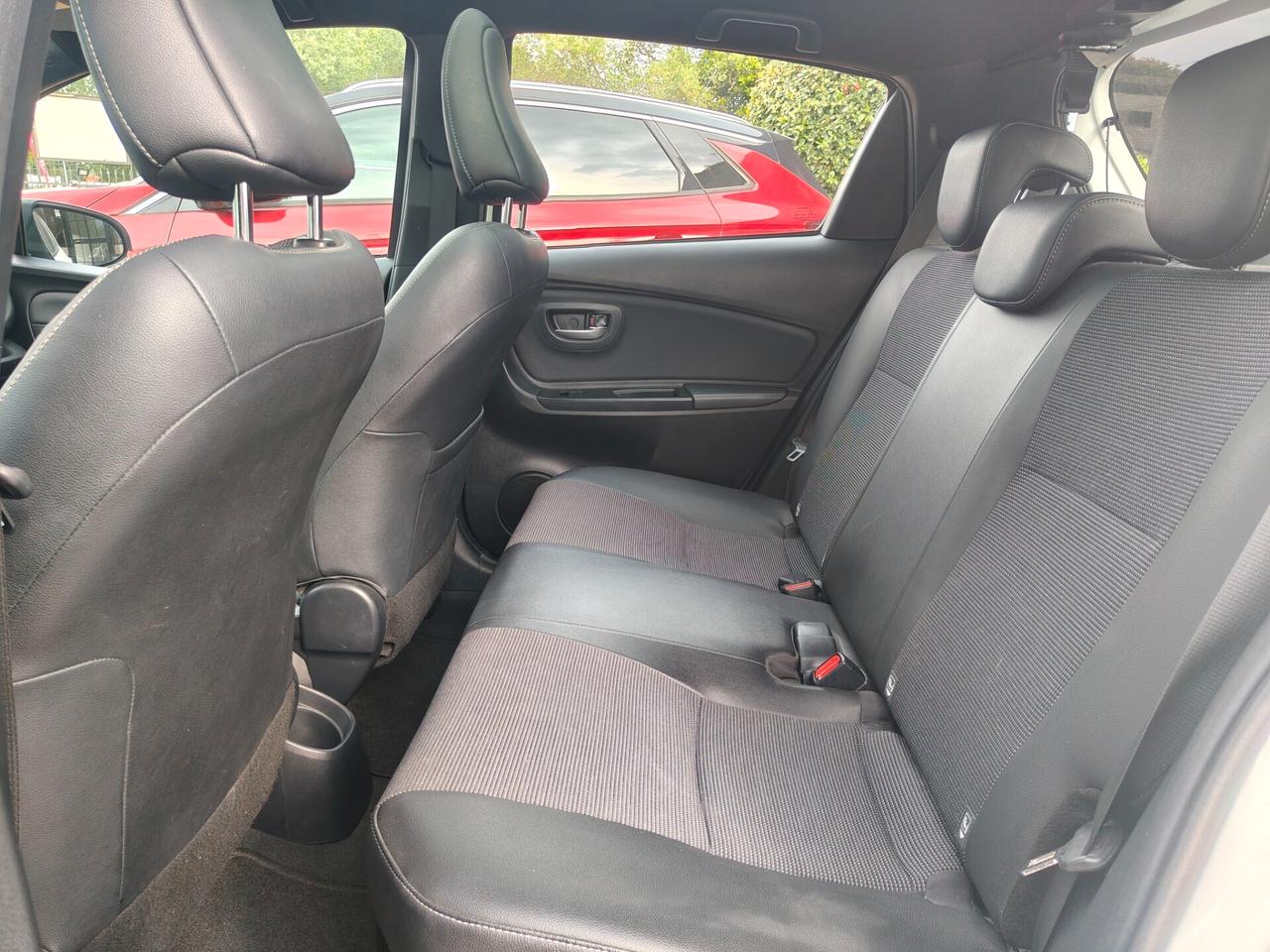 Toyota Yaris HYBRID LOUNGE TETTO PANORAMICO **SOLO 92000KM ** PREZZO REALE