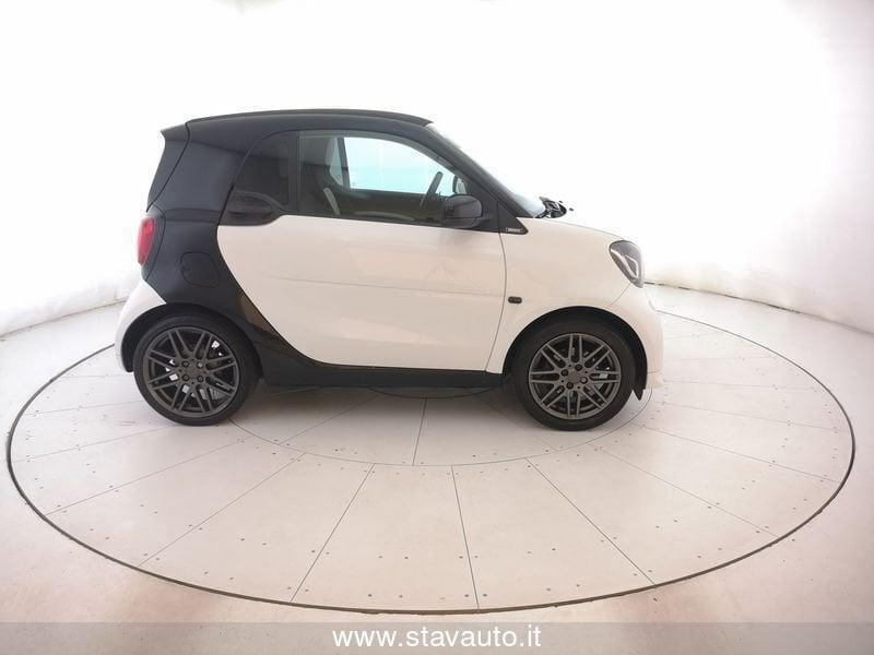 smart fortwo fortwo 1000 52 kW MHD coupé optional brabus
