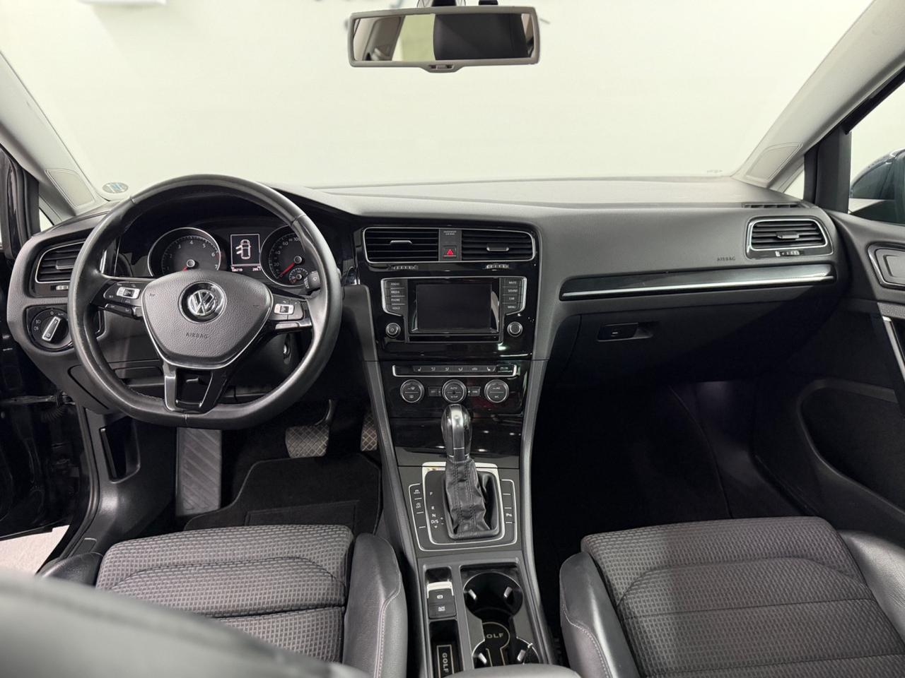 VOLKSWAGEN GOLF (anno 2013)