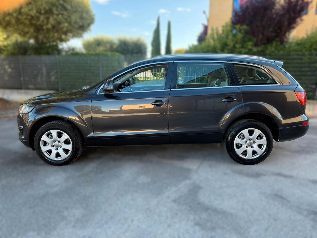 AUDI Q7 3.0 TDI 7 POS. 2008 12 MESI DI GARANZIA