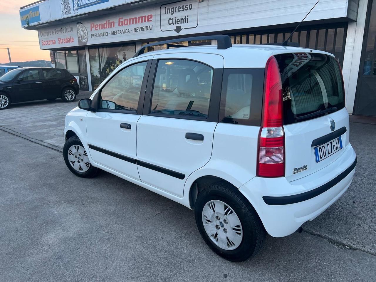 FIAT PANDA 1.2 BENZINA ANNO 2006 X NEOPATENTATI