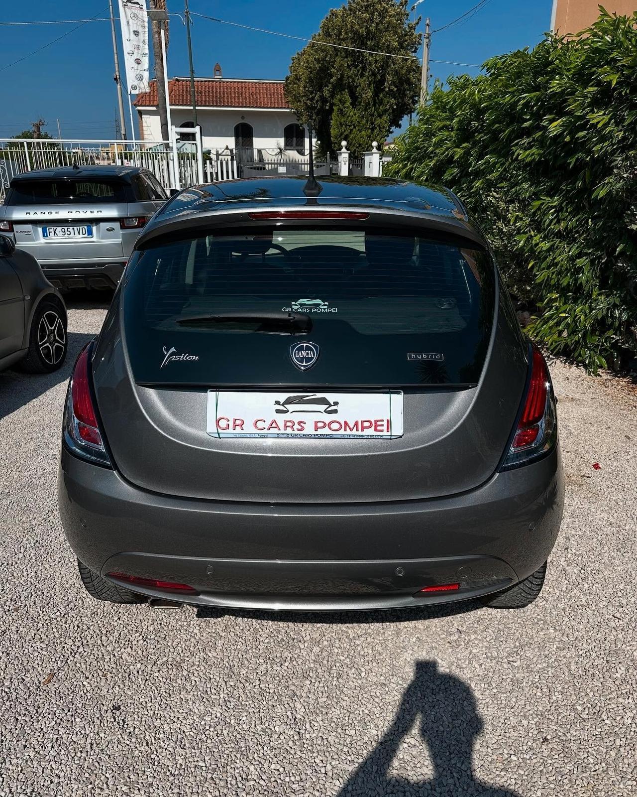 Lancia Ypsilon 1.0 FireFly 5 porte S&S Hybrid Ecochic Gold