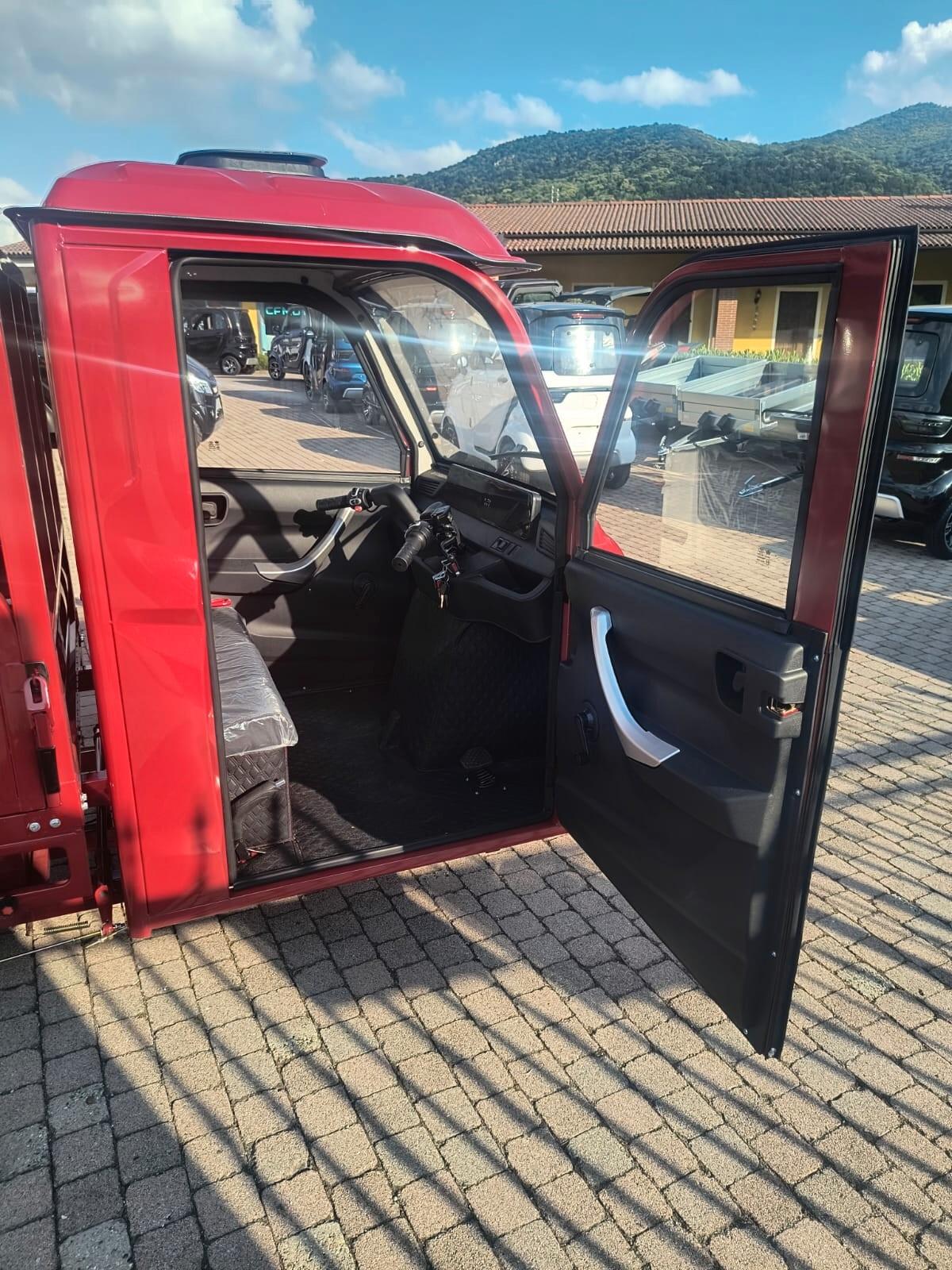 MOTOCARRO ELETTRICO CABINATO CASSONE RIBALTABILE