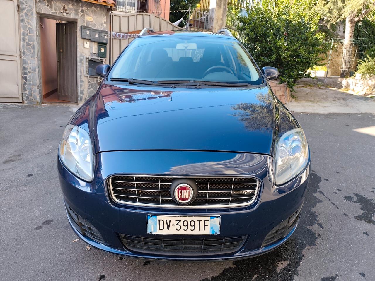 Fiat Croma 1.9 Multijet Emotion Leggi