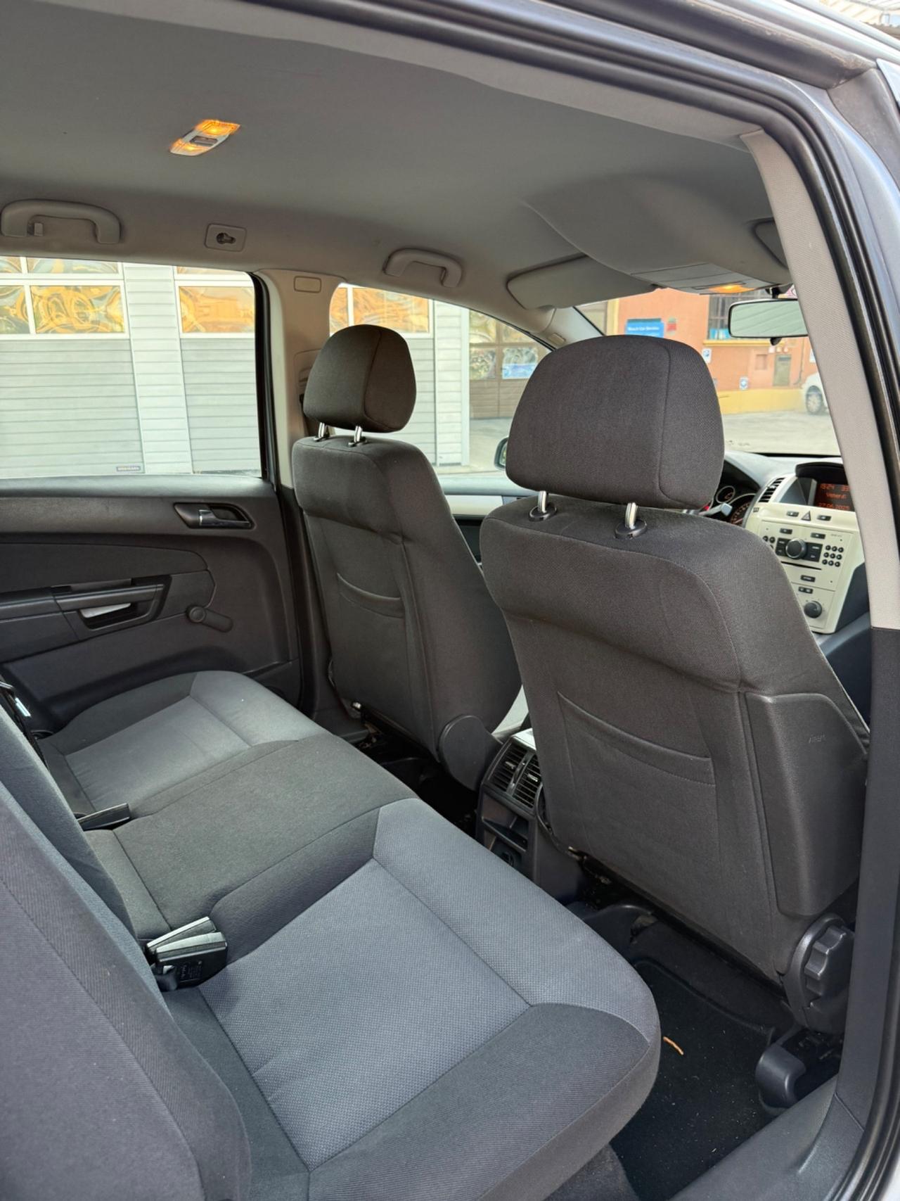 Opel Zafira 1.6 16V ecoM 94CV Cosmo