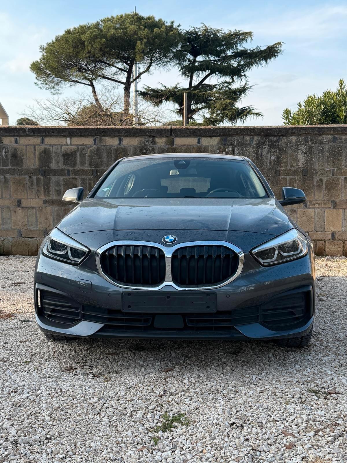 Bmw 116 116d 5p. Advantage