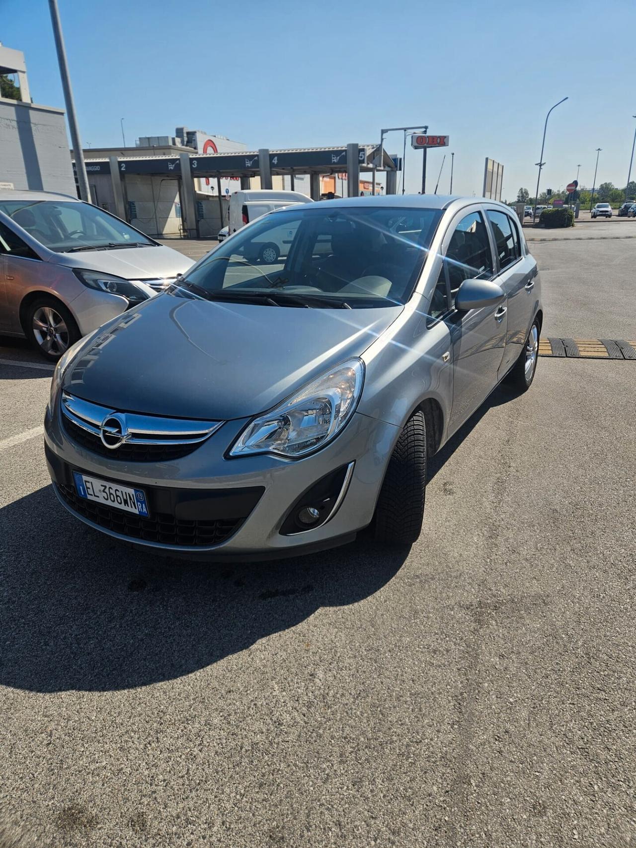 Opel Corsa 1.4 16V GPL Pari al nuovo!