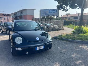 VOLKSWAGEN New Beetle 1.6