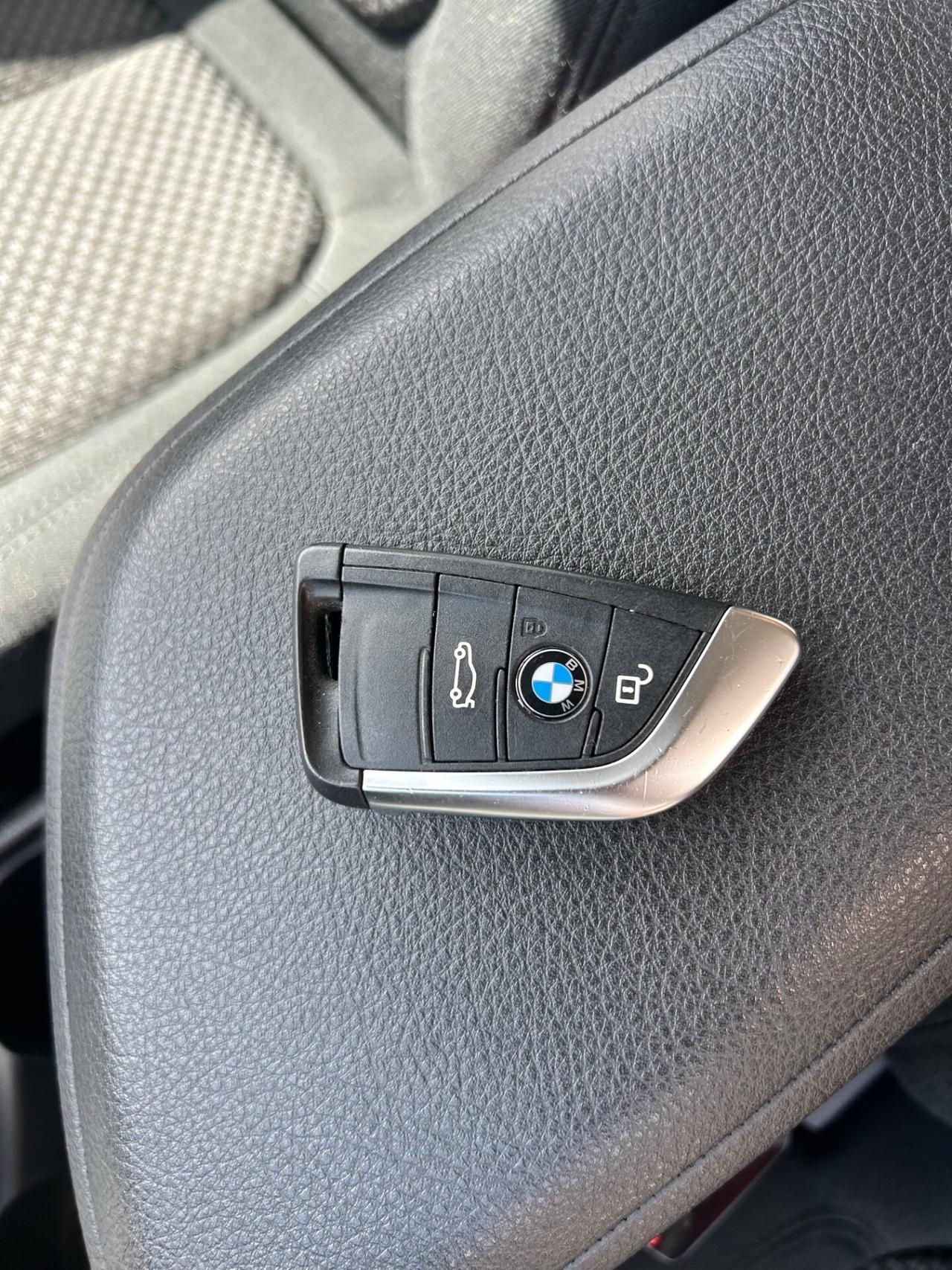 Bmw 2er Active Tourer 220d xDrive Advantage aut.