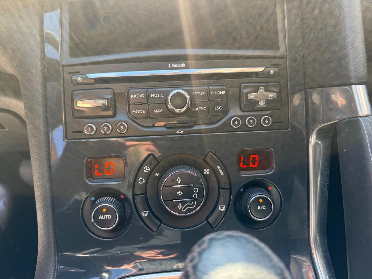 Peugeot 3008 1.6 HDi 110CV cambio robotizzato Premium