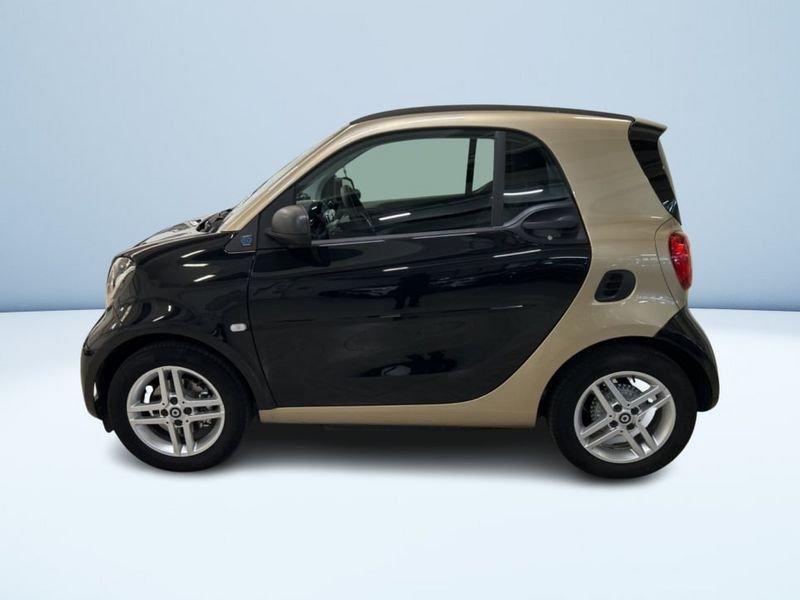 smart fortwo EQ PURE 22KW
