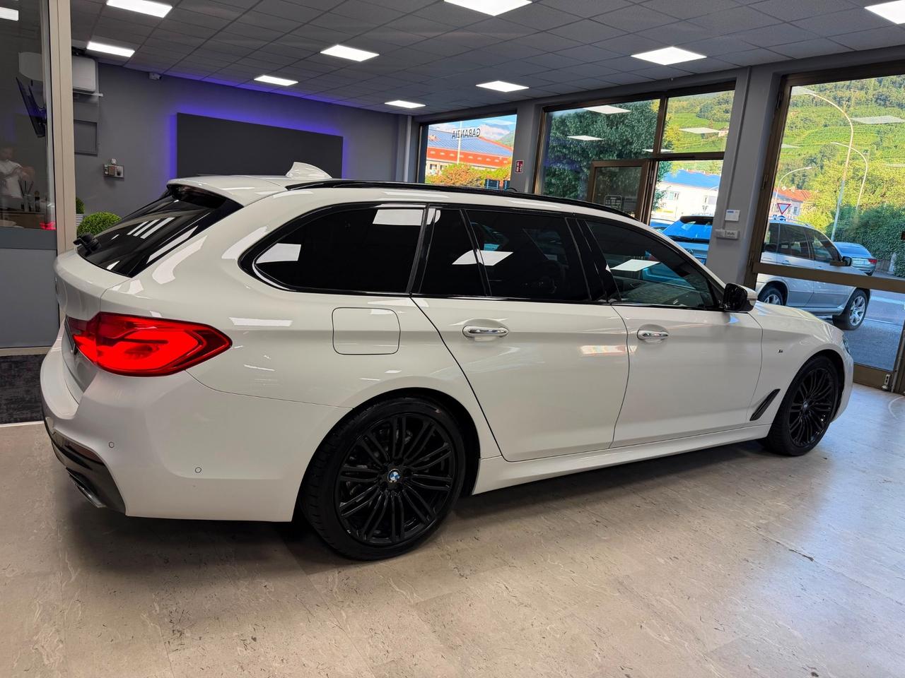Bmw 520 520d xDrive Touring Msport