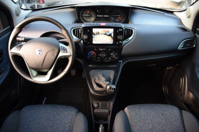 LANCIA Ypsilon 1.0 FireFly 5 p. S&S Hybrid GOLD *RETROCAMERA*