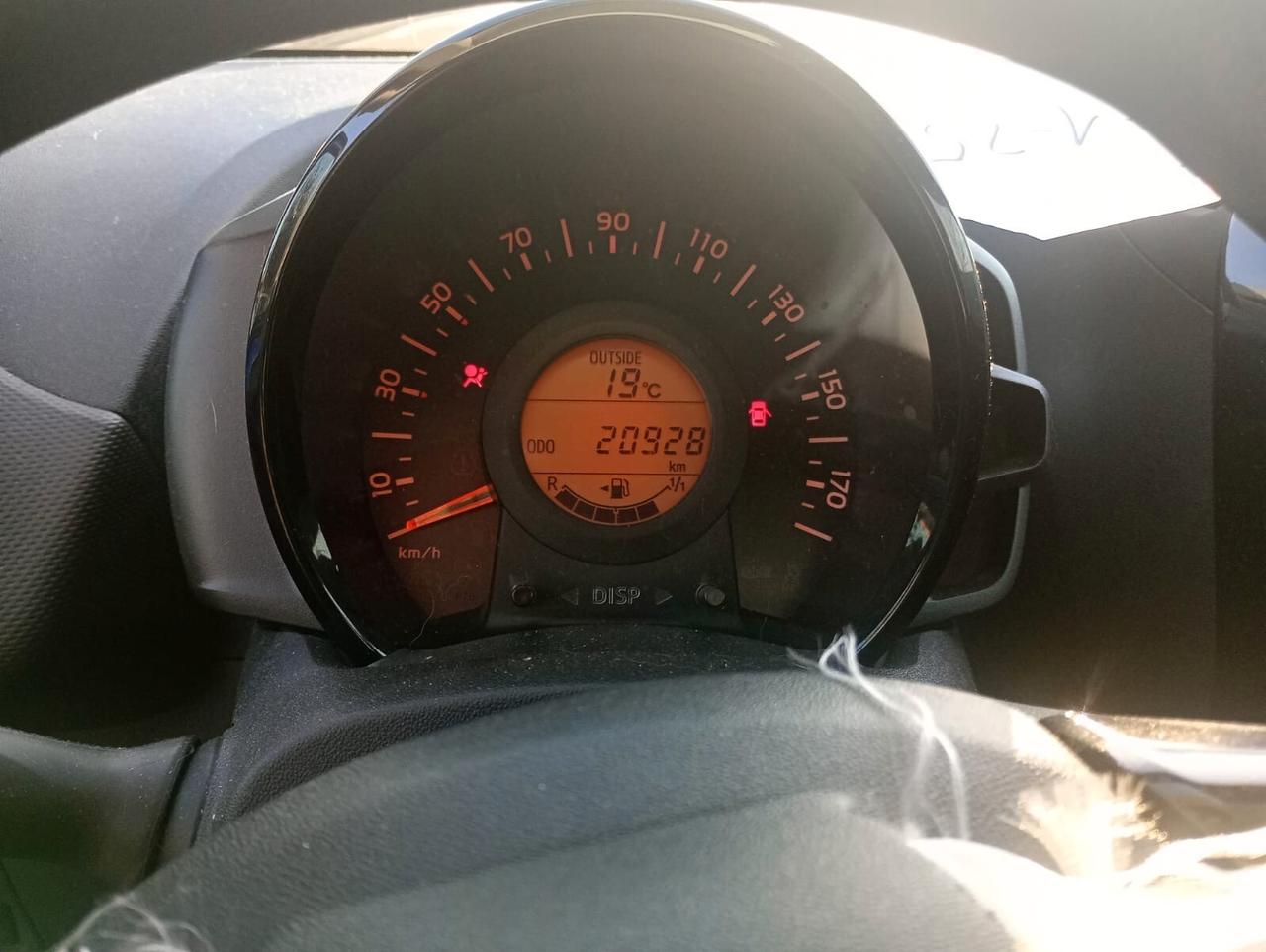 Citroen C1 2020 sinistrata incidentata 5 porte Feel