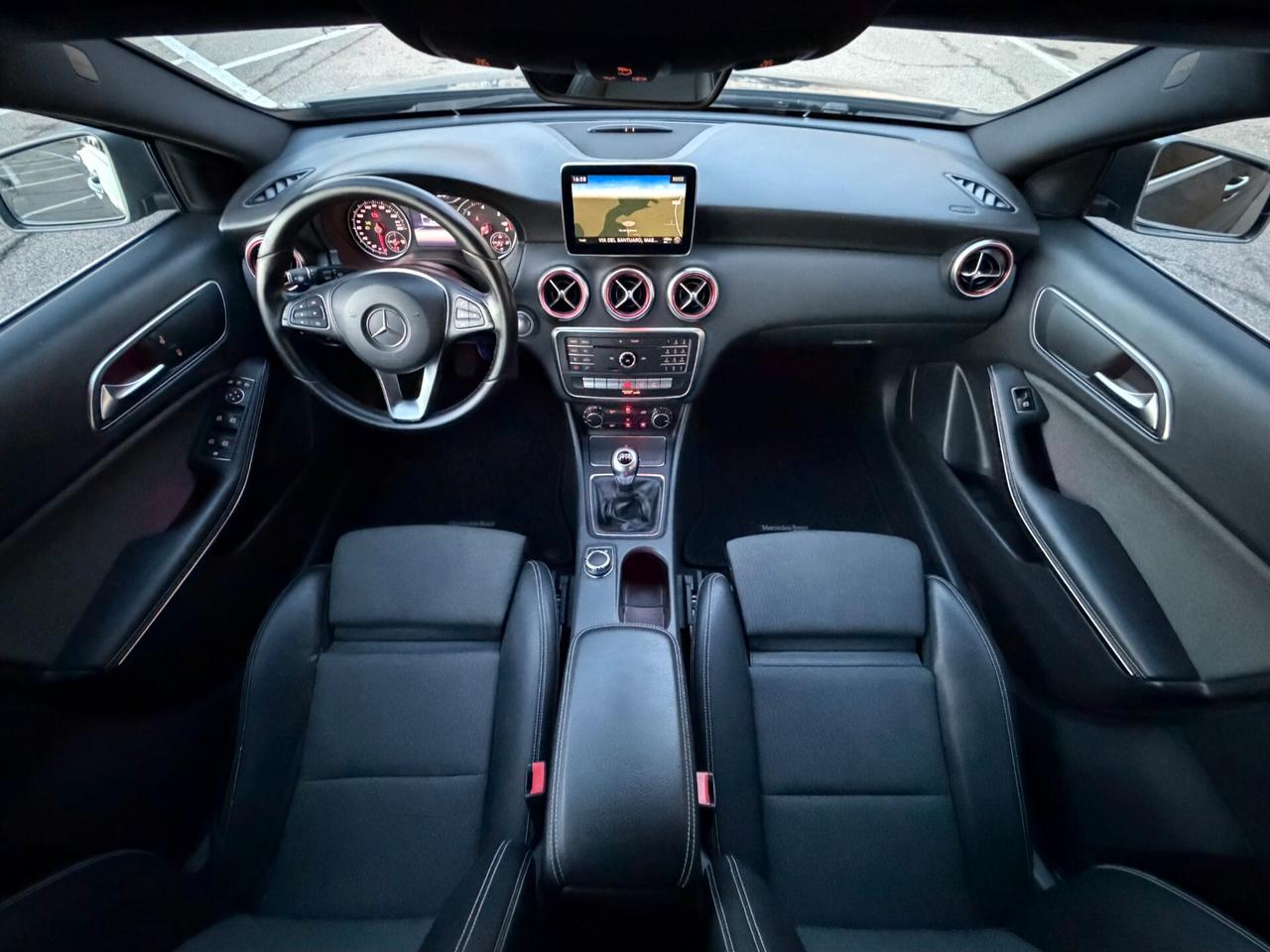 Mercedes A180 Sport/1.5 110 CV/KEYLESS/CAMERA/AMBIENT LIGHTS