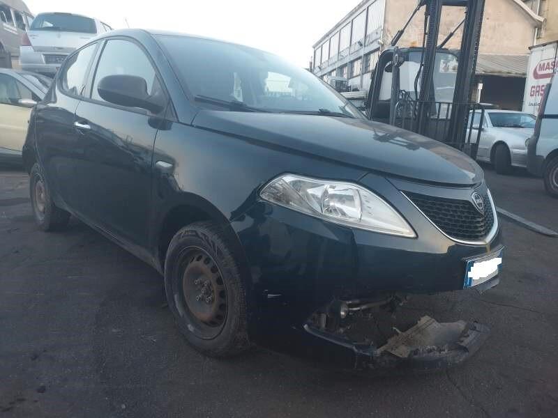 Lancia Ypsilon 1.3 MJT 16V 95 CV 5 porte S&S Silver
